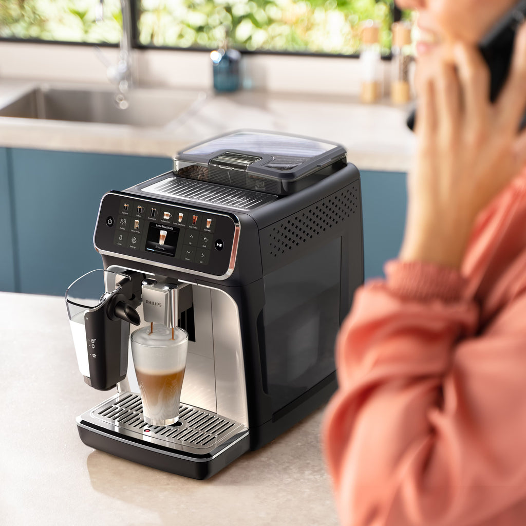 Philips 5500 Series EP5547/90 Kaffeevollautomat – Schwarz/Grau